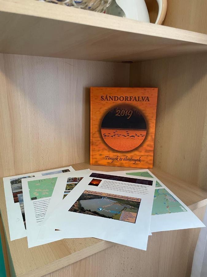 Alfa Szallashely Sándorfalva Extérieur photo